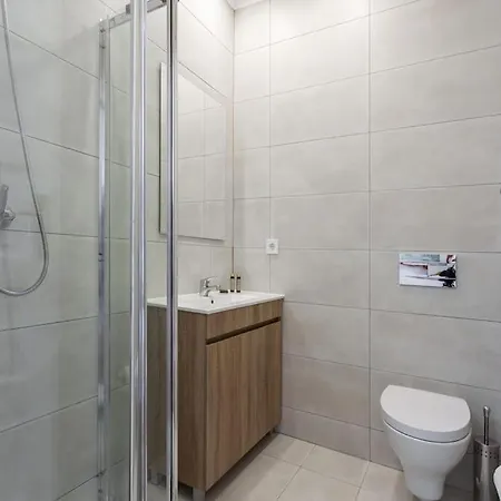 Spacious Tailor Made Flat In Areeiro * Lisbon