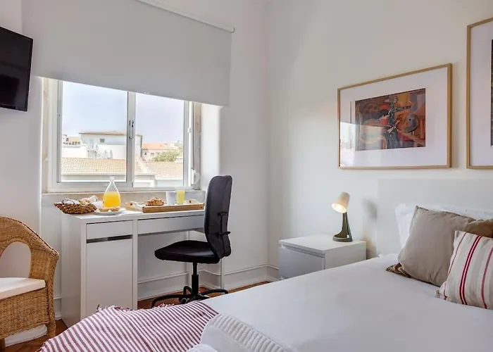 דירה Spacious Tailor Made Flat In Areeiro *