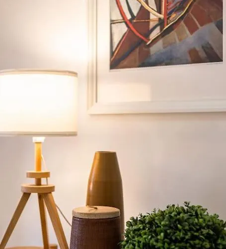 Spacious Tailor Made Flat In Areeiro Apartment *