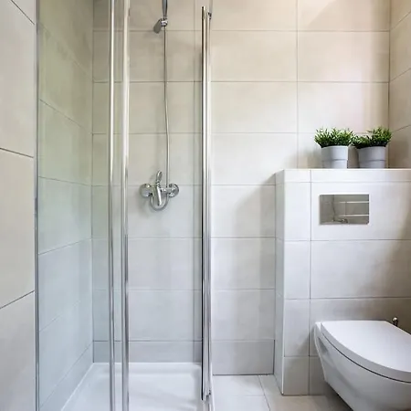 Spacious Tailor Made Flat In Areeiro *